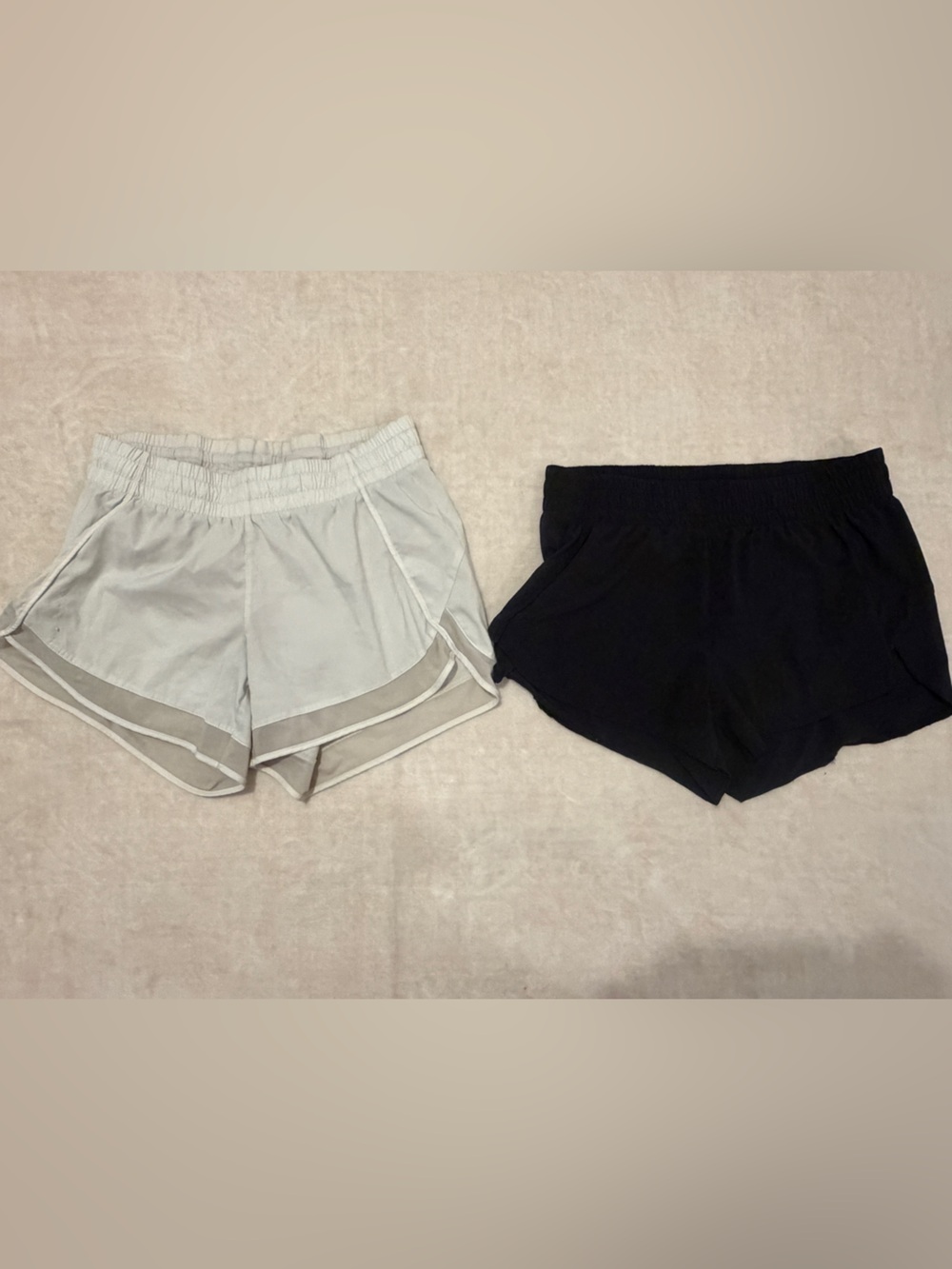 Athleta Women's Racer Run Athletic Shorts 4 in, size Small